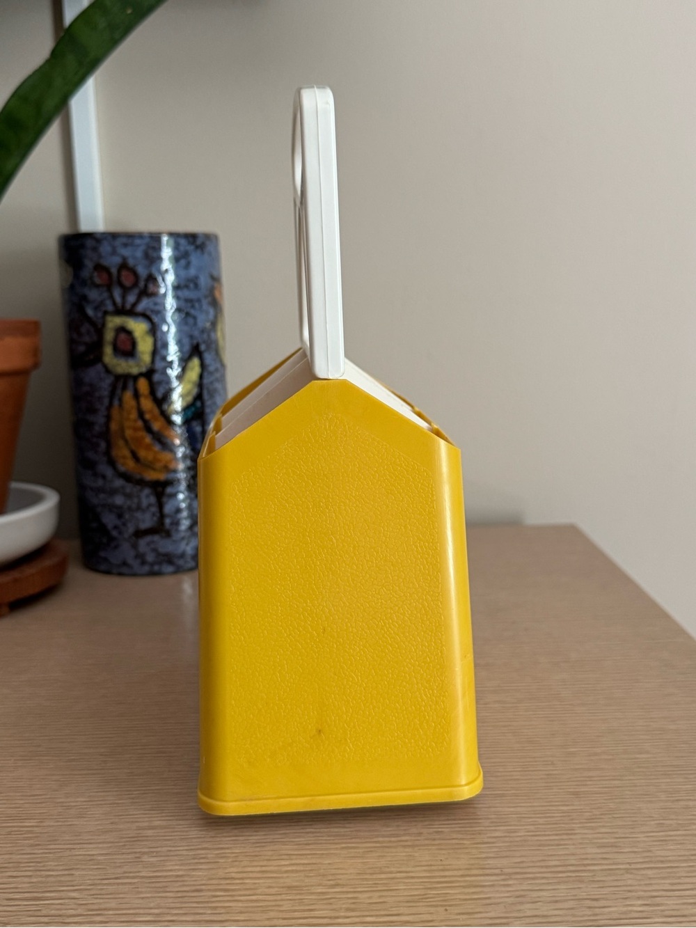 70s Vintage Yellow & White Plastic Utensil/Accessory Caddy - Picture 5 of 9